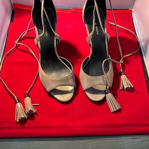 Pelle Moda Silver Metallic Women's Hi Heel Sandals